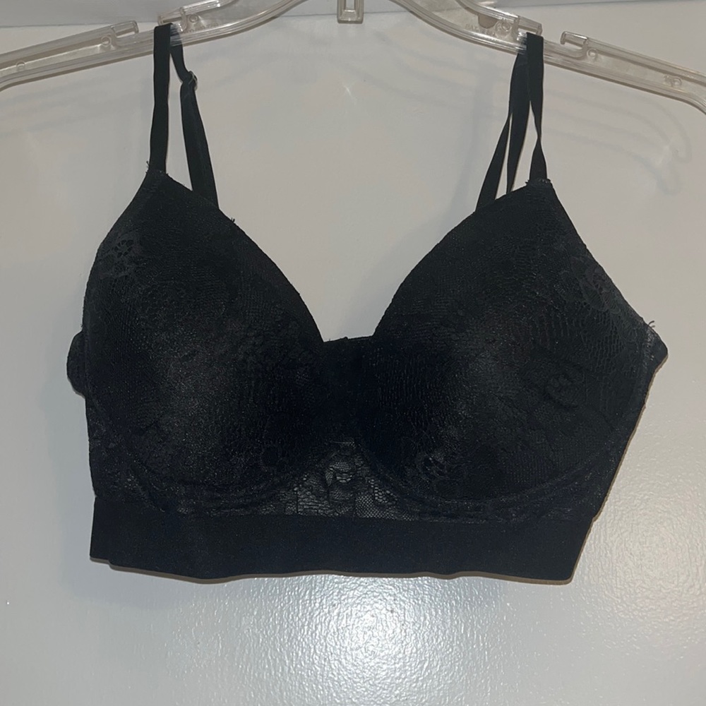 Vince Camuto black lace wireless 36C bra